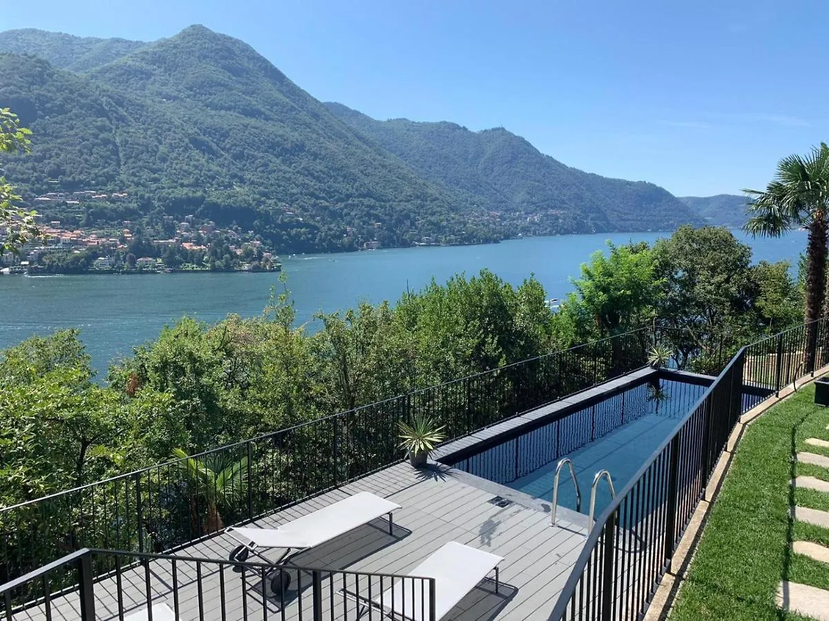 Villa Regina Carate Urio 0*,  Italy